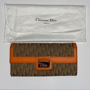 Dior wallet